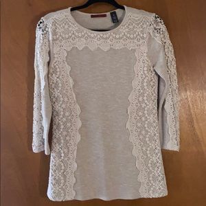 Buckle 3/4 Sleeve Sweater